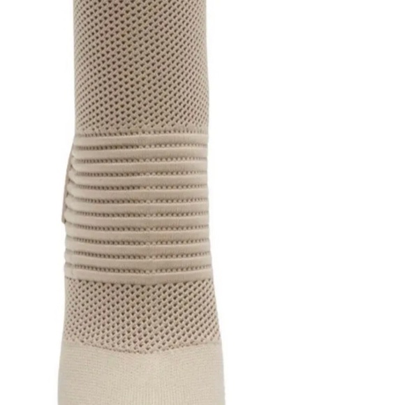 Steve Madden Maxwells Pointed Toe Knit Boot Beige sz6.5 - Picture 9 of 9